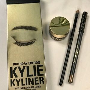 Women’s clothes, shoes & more! 😘